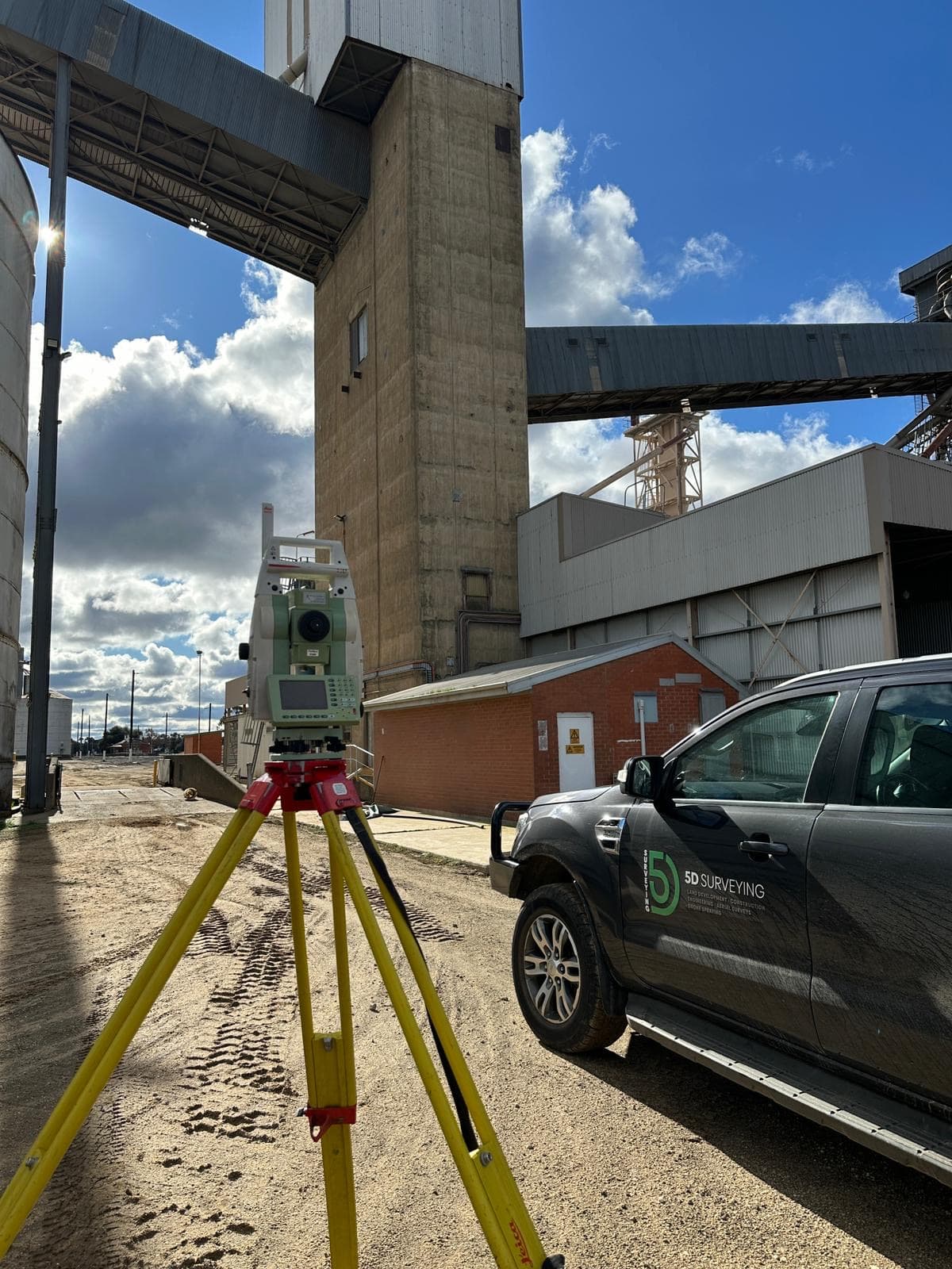 Volumes, clashes and movement over time, 5D Surveying